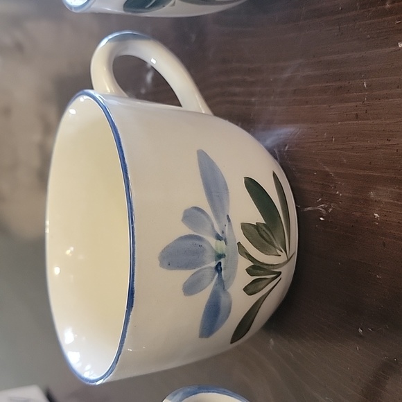 Vintage Set of 4 flower/fruit mugs/bowls made in China - Picture 4 of 11